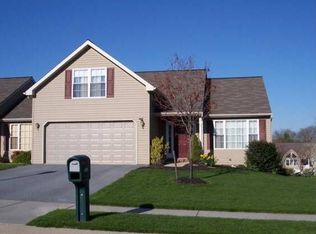 3006 Willow Glen Dr, Mount Joy, PA 17552
