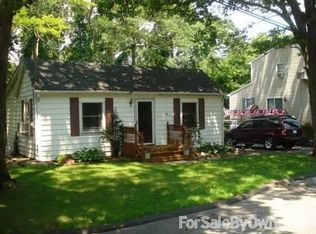 5 Mars Rd, Rocky Point, NY 11778