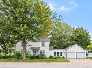 524 South St, Green Lake, WI 54941