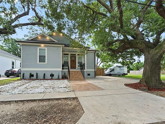 2nd image of 2705 Jackson Blvd