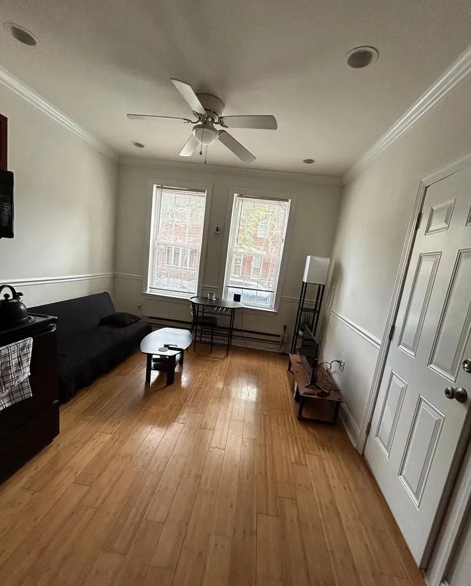 2 bed, 750 sqft, $1,600 — Photo 3