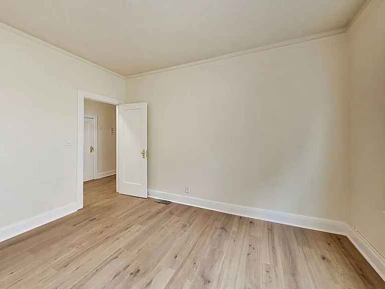 1534 Arch St #5 — Photo 3