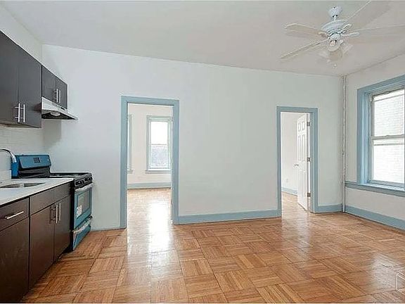 3rd image of 992 Carroll St #1R