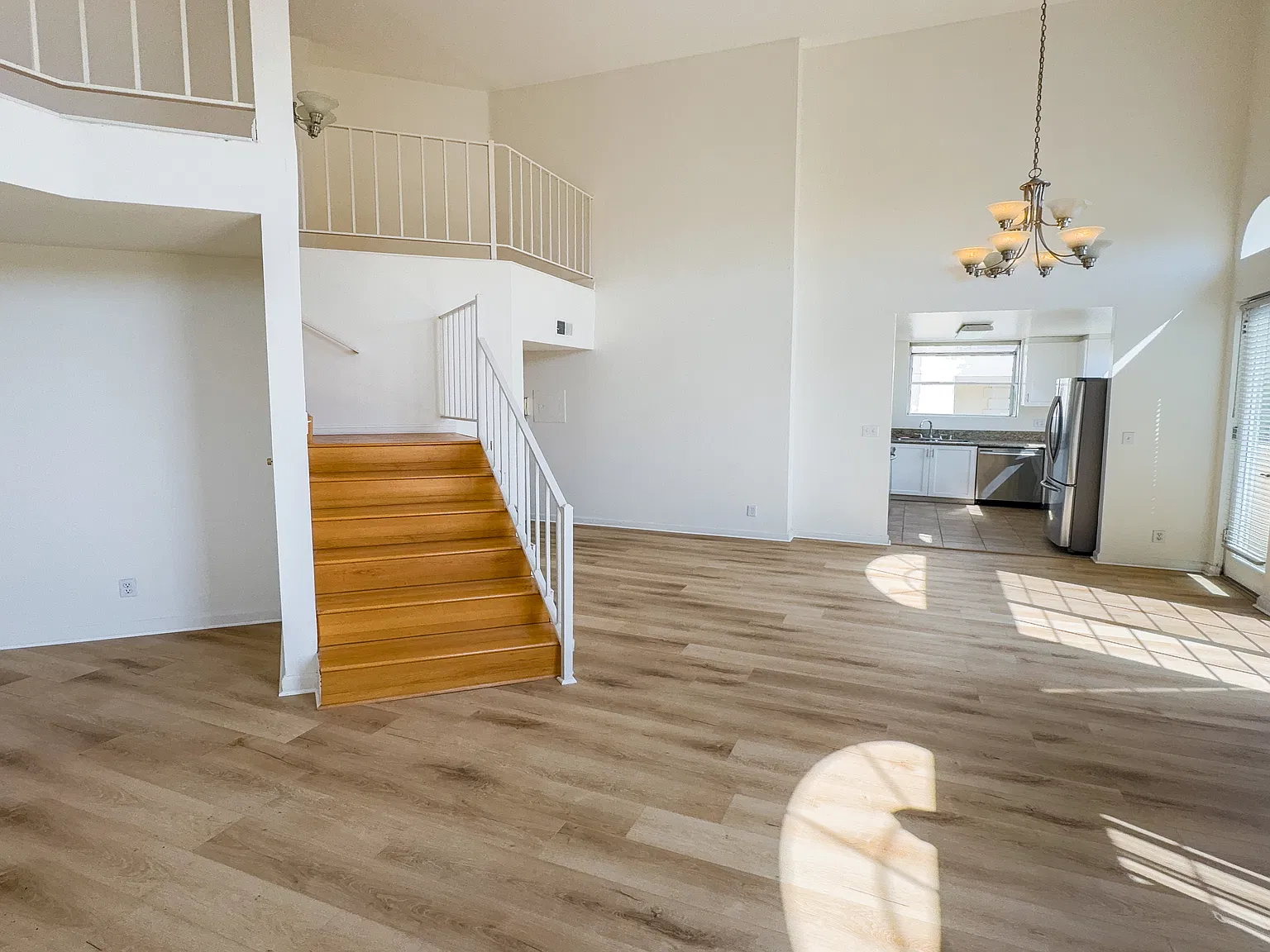 2 bed, 1900 sqft, $5,950 — Photo 4