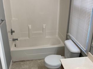 142 W Washington St, Collinsville, IL