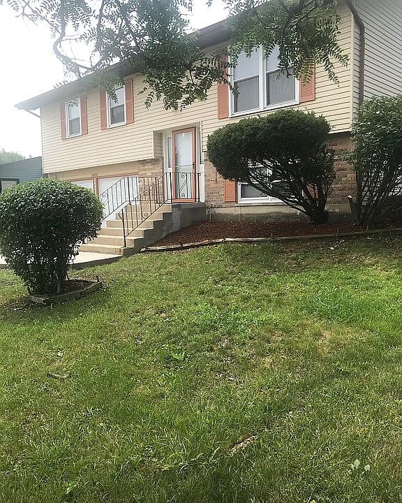 1st image of 18700 Oakwood Ave
