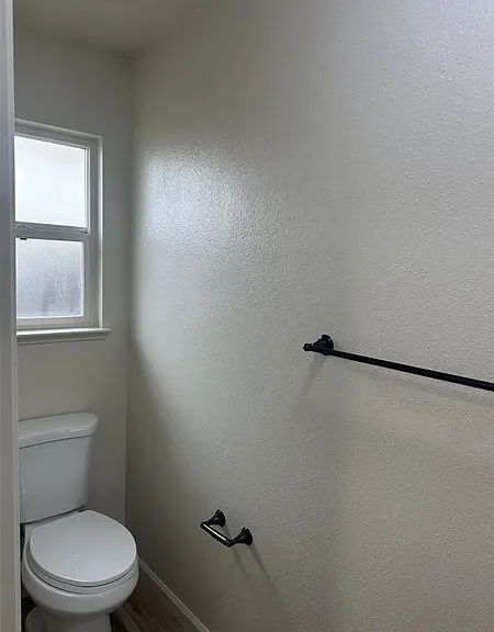1420 N Denair Ave — Photo 5