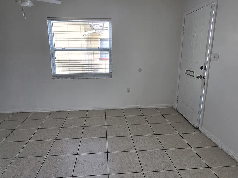 4942 Ilener St — Photo 8