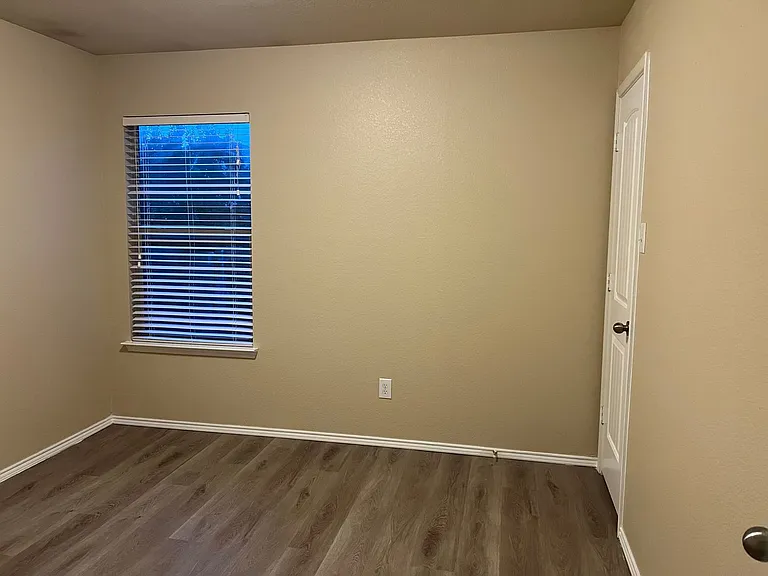 2621 Frisco Wood Dr — Photo 19