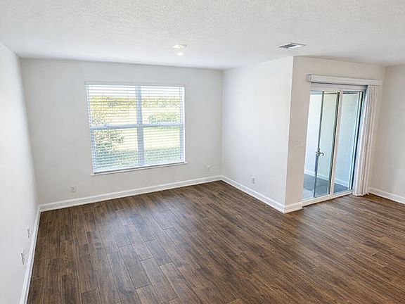 5th image of 6953 Harbours Edge Ave