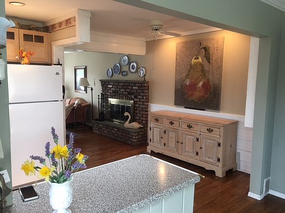 3rd image of 60 Midwood Ave
