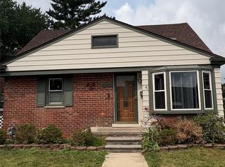 9640 Hubert Ave, Allen Park, MI 48101