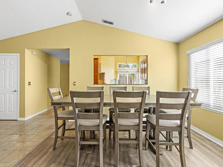 9170 Lakemont Dr — Photo 4