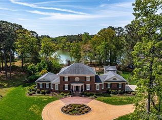 106 Windy Ln, Kilmarnock, VA 22482