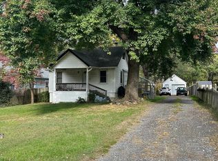 3008 Parkland Dr, District Heights, MD 20747