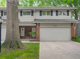5400 W 103rd Pl, Overland Park, KS 66207