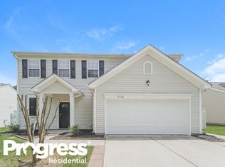 8126 Belmont Stables Dr, Charlotte, NC 28216