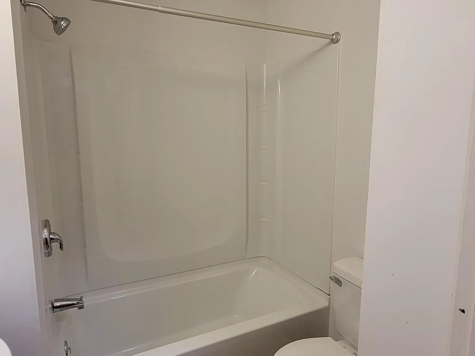 1 bed, 850 sqft, $725 — Photo 2