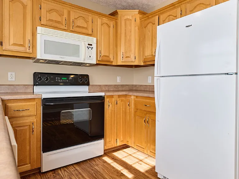 1006 Brooklyn Dr — Photo 8