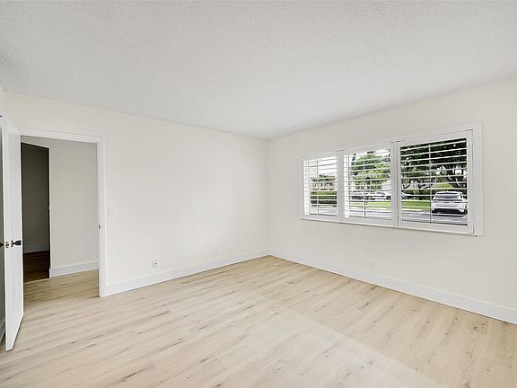 2nd image of 2825 Casita Way #104