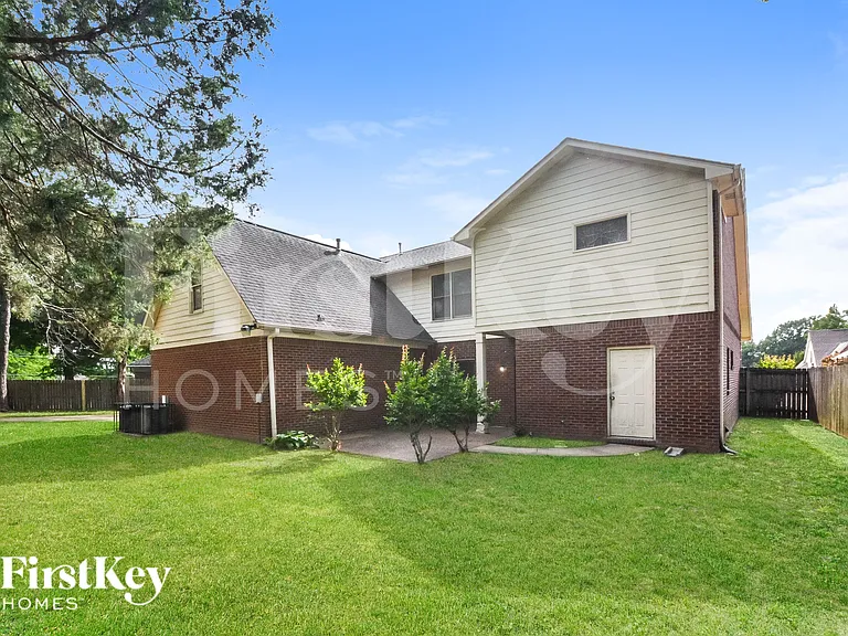 5198 Tudor Ct — Photo 13