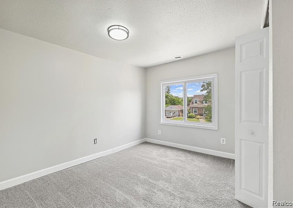3140 Moore St, photo 7