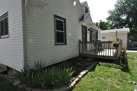 3rd image of 5717 Franklin St