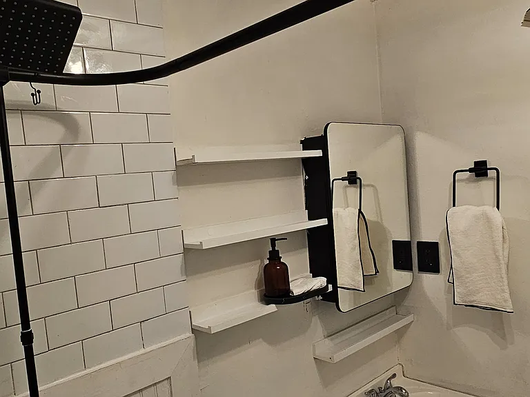 607 Gaskill St SE #B — Photo 6