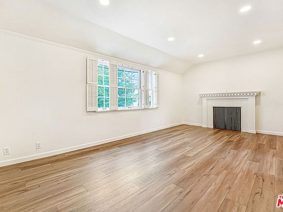 3rd image of 9965 Durant Dr