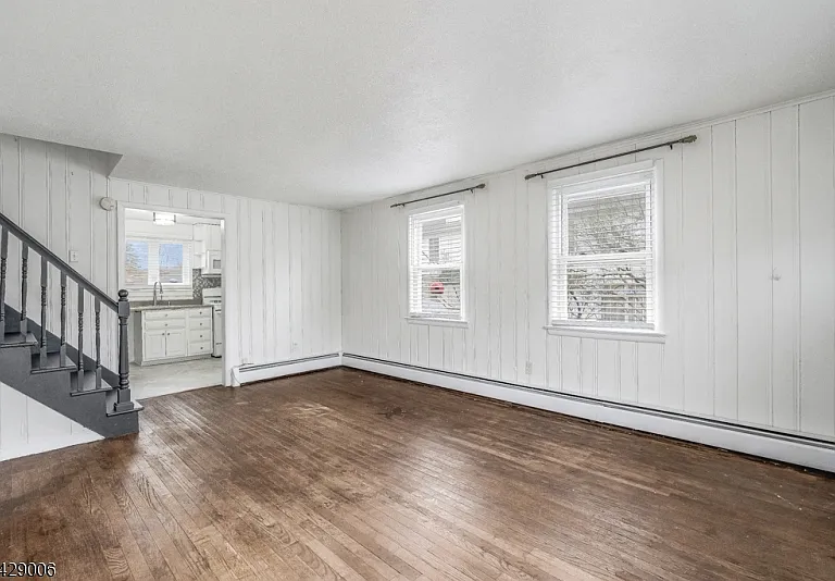 35 Bernards Ave — Photo 5