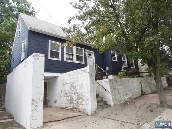 59 Sampson St, Garfield, NJ 07026