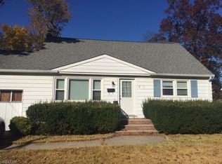 30 Della Ave, Pompton Plains, NJ 07444