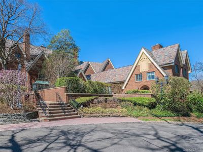 155 Estate Court, Roslyn Heights, NY, 11577