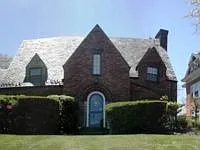 101 Lincoln Ave photo 1