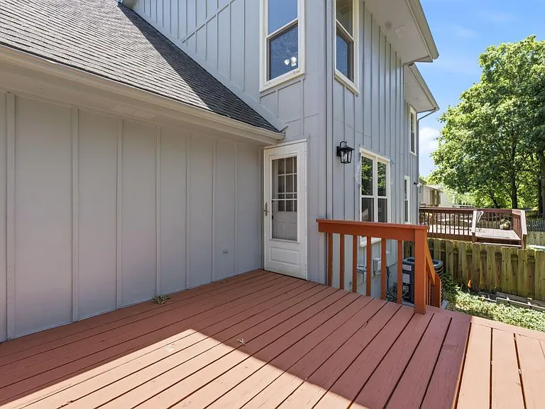 11804 Oakmont St — Photo 33
