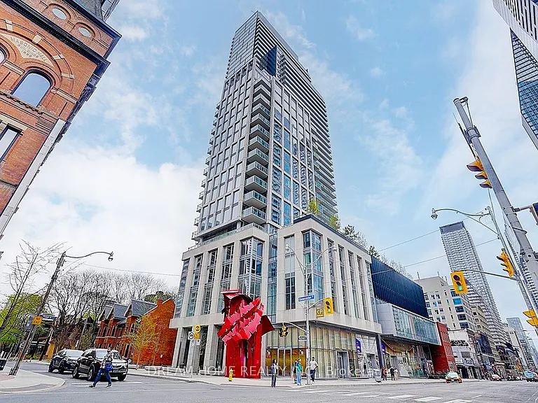 3 Gloucester St #1809 — Photo 41