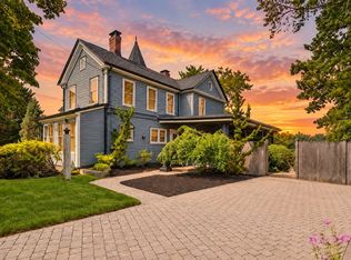 8 Leonard Cir, Medford, MA 02155