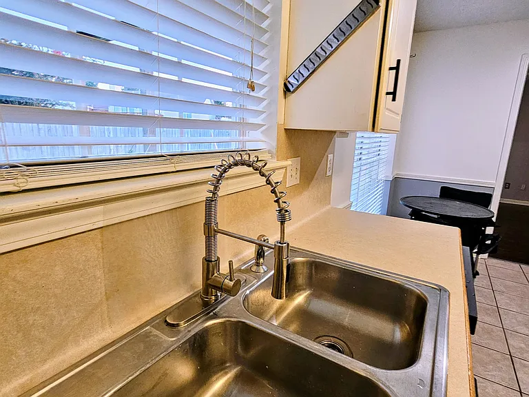 25 Azalea Dr — Photo 2