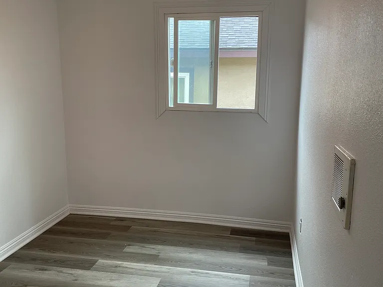 4037 National Ave #1/2 — Photo 16