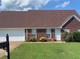 99 Wesley Dr, Jackson, TN 38305