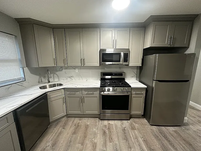 137-22 Bedell St #2 — Photo 7