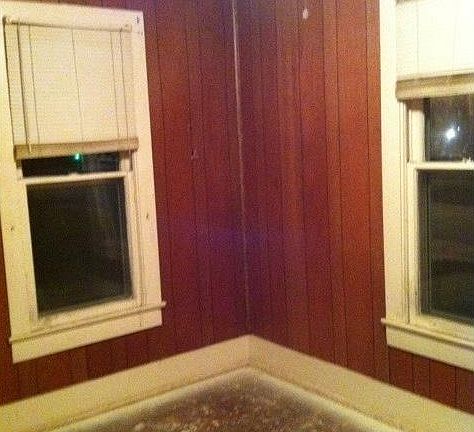 4th image of 711 S Hickory St