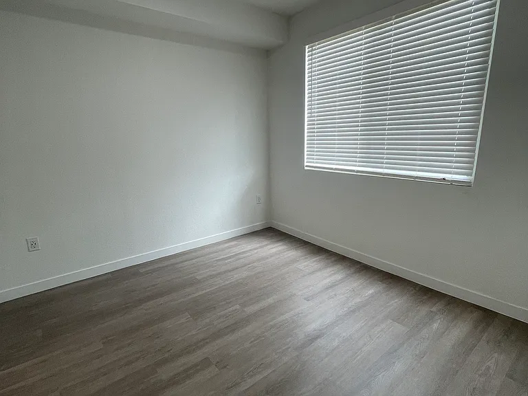 15428 NW 2nd Ave #C21 — Photo 5