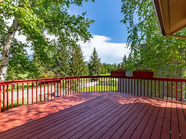230 Meadow Lake Dr, Columbia Falls, MT 59912