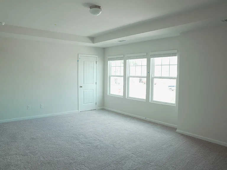 79 Pineview Dr — Photo 38