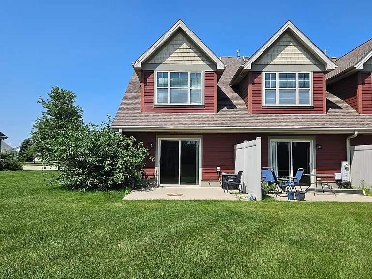 1560 Raven Dr — Photo 6