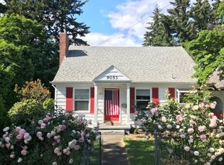 9053 NE Halsey St, Portland, OR