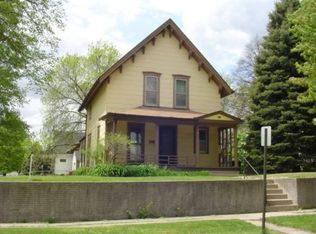 211 S 2nd St, Marshalltown, IA 50158