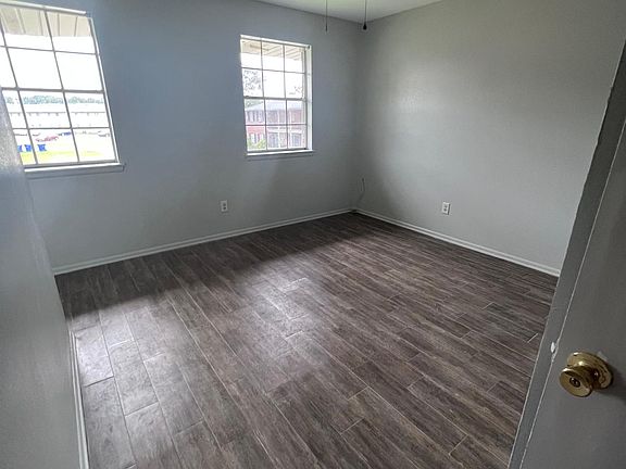 4th image of 145 Alice Dr APT 8