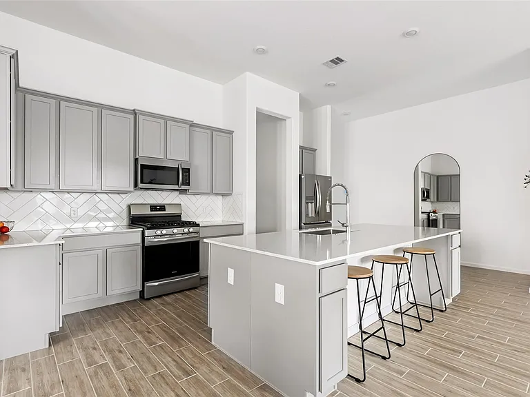 9423 Pelican Cliff Ct — Photo 12